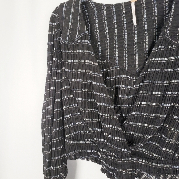 FREE PEOPLE Girlfriend top - Picture 3 of 8